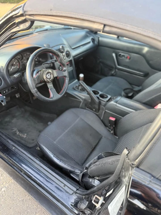 1997 Mazda NA MX-5 Miata - Image 5 of 9