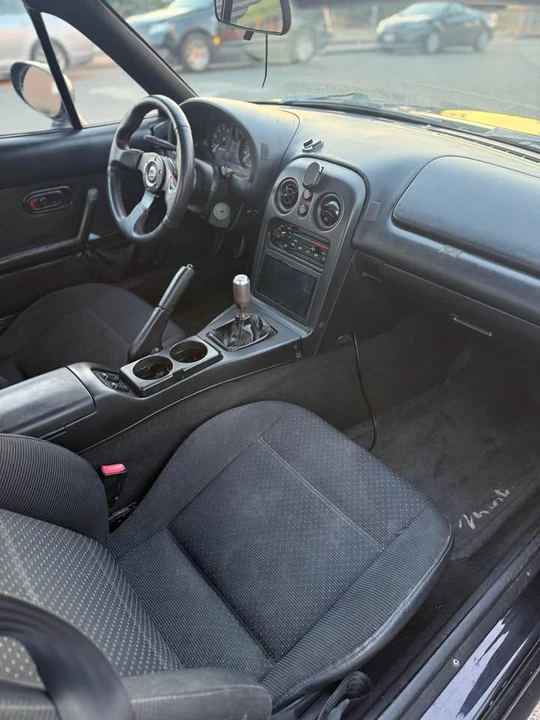 1997 Mazda NA MX-5 Miata - Image 6 of 9