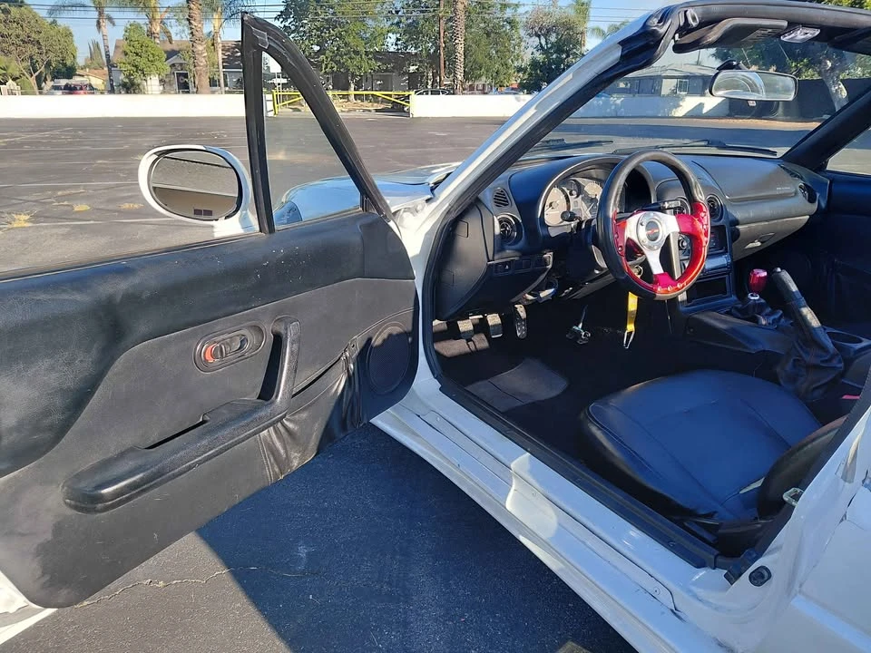 1997 Mazda NA MX-5 Miata - Image 11 of 14