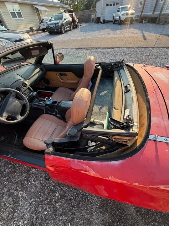 1997 Mazda NA MX-5 Miata - Image 6 of 15