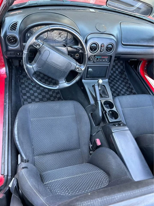 1997 Mazda NA MX-5 Miata - Image 8 of 9