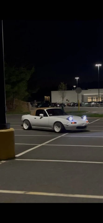 1997 Mazda NA MX-5 Miata - Image 4 of 4