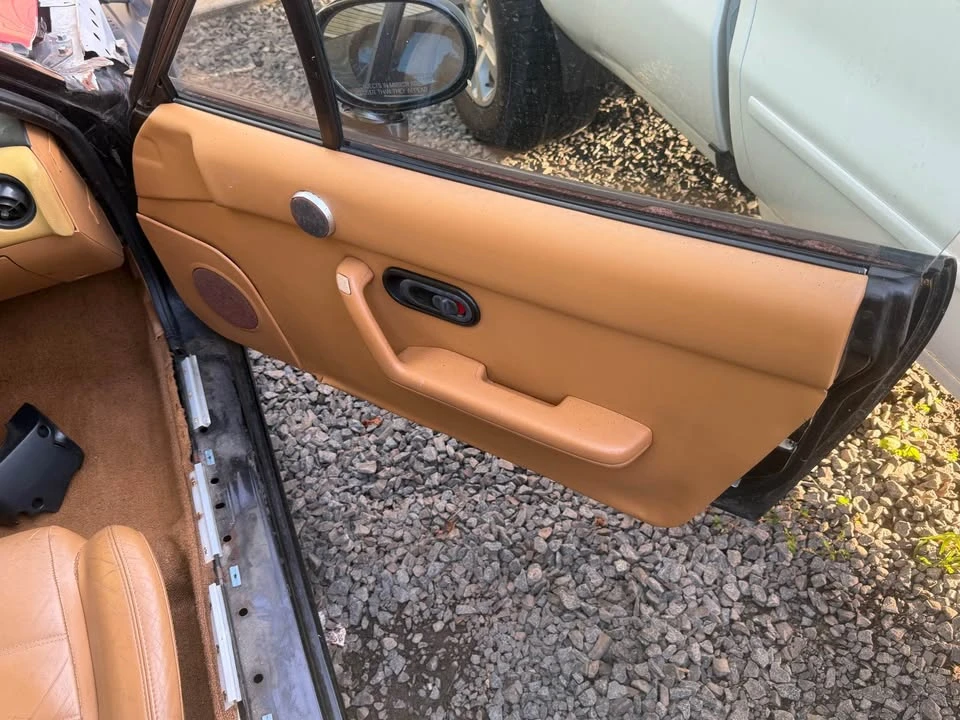 1997 Mazda NA MX-5 Miata - Image 9 of 12