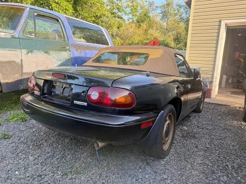 1997 Mazda MX-5 10th Anniversary Convertible 2D