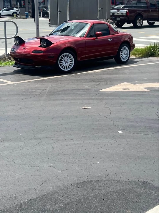1997 Mazda NA MX-5 Miata - Image 2 of 9