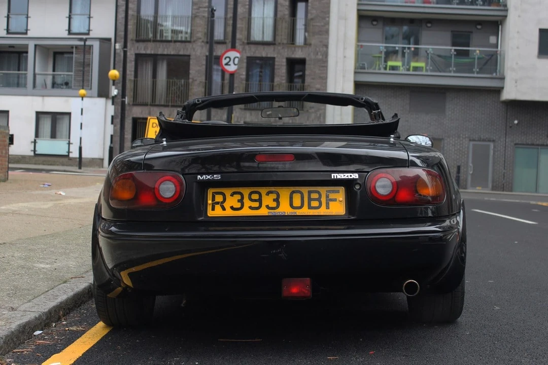 1997 Mazda NA MX-5 Miata - Image 10 of 30