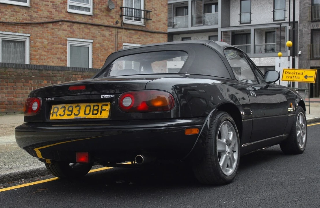 1997 Mazda NA MX-5 Miata - Image 17 of 30