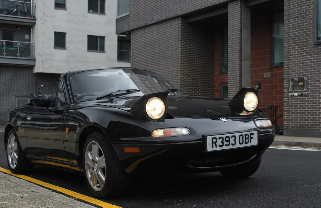 1997 Mazda NA MX-5 Miata - Image 2 of 30