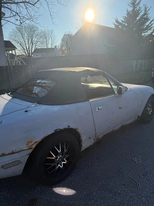 1997 Mazda NA MX-5 Miata - Image 2 of 7