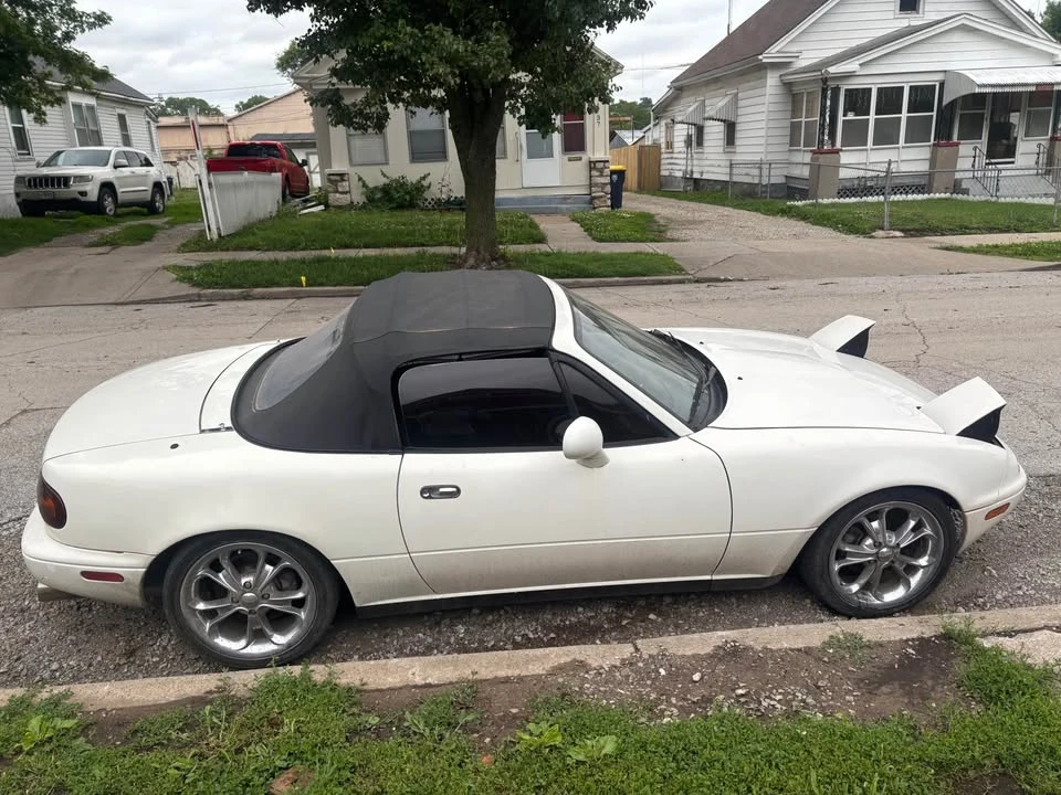 1997 Mazda NA MX-5 Miata - Image 9 of 9