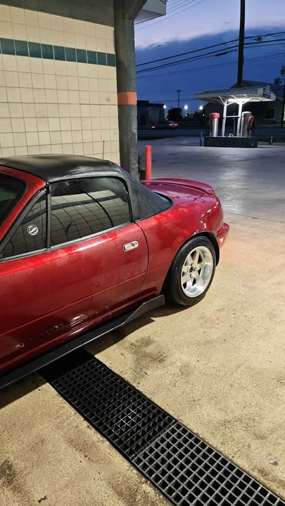 1997 Mazda NA MX-5 Miata - Image 6 of 10