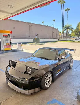 1997 Mazda MX-5 Convertible 2D