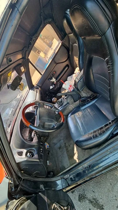 1997 Mazda NA MX-5 Miata - Image 6 of 8