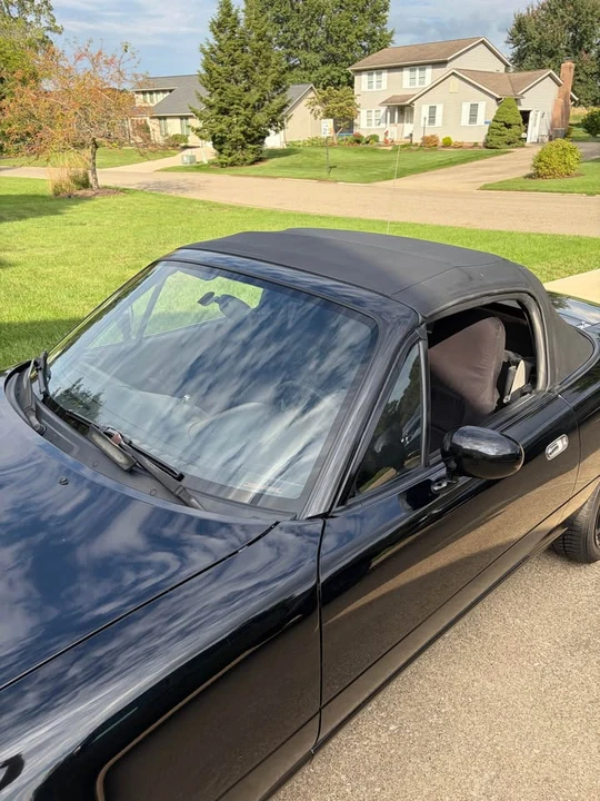 1997 Mazda NA MX-5 Miata - Image 5 of 15