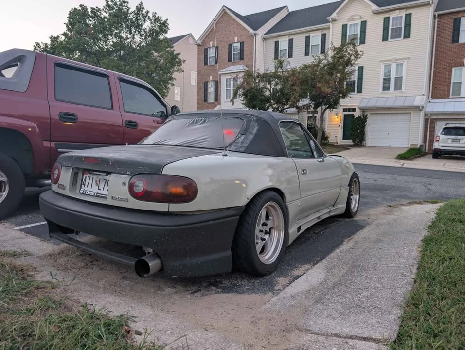 1997 Mazda NA MX-5 Miata - Image 5 of 9
