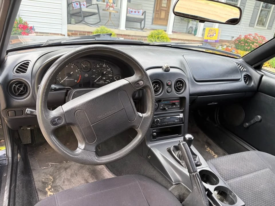 1997 Mazda NA MX-5 Miata - Image 11 of 15