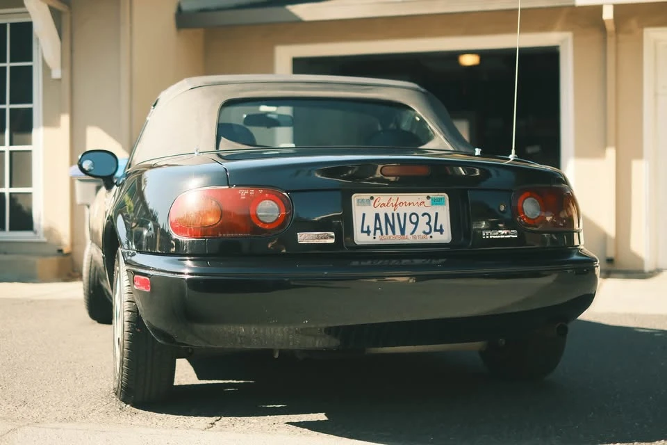 1997 Mazda NA MX-5 Miata - Image 5 of 9