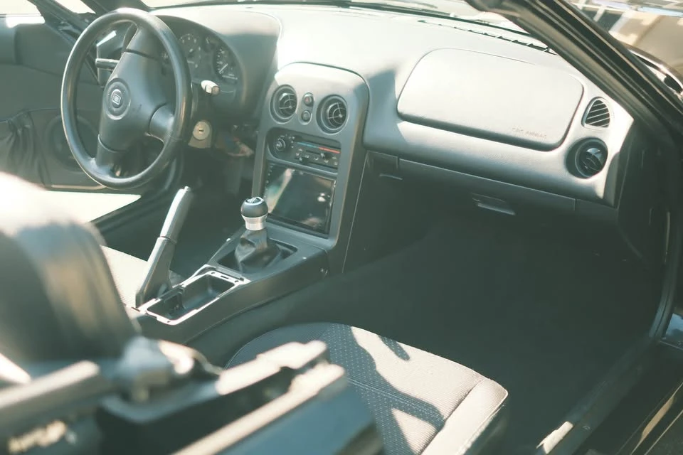 1997 Mazda NA MX-5 Miata - Image 4 of 9