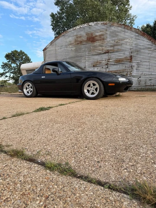 1997 Mazda NA MX-5 Miata - Image 8 of 11