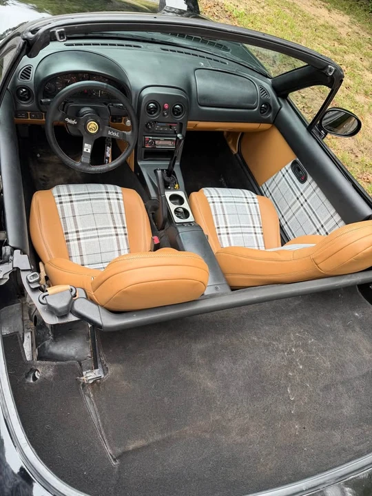 1997 Mazda NA MX-5 Miata - Image 5 of 11