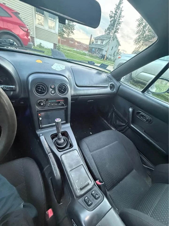 1997 Mazda NA MX-5 Miata - Image 7 of 9