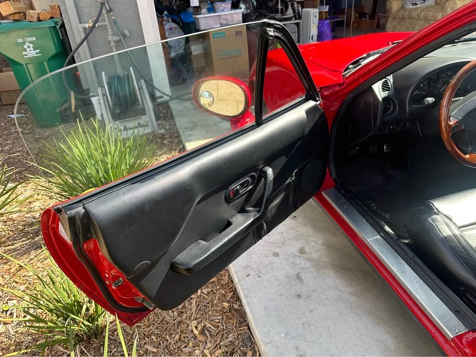 1997 Mazda NA MX-5 Miata - Image 8 of 11