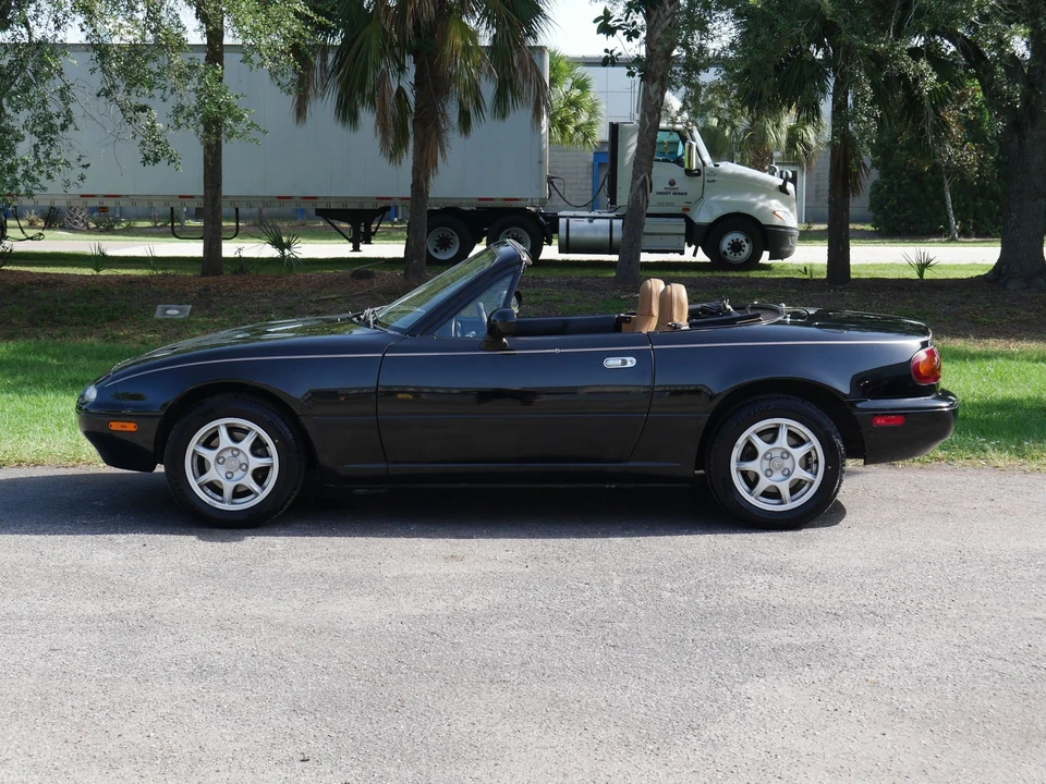 1997 Mazda NA MX-5 Miata - Image 14 of 15