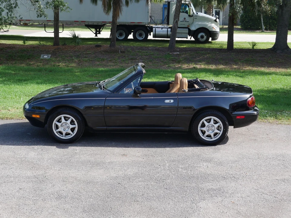 1997 Mazda NA MX-5 Miata - Image 15 of 15