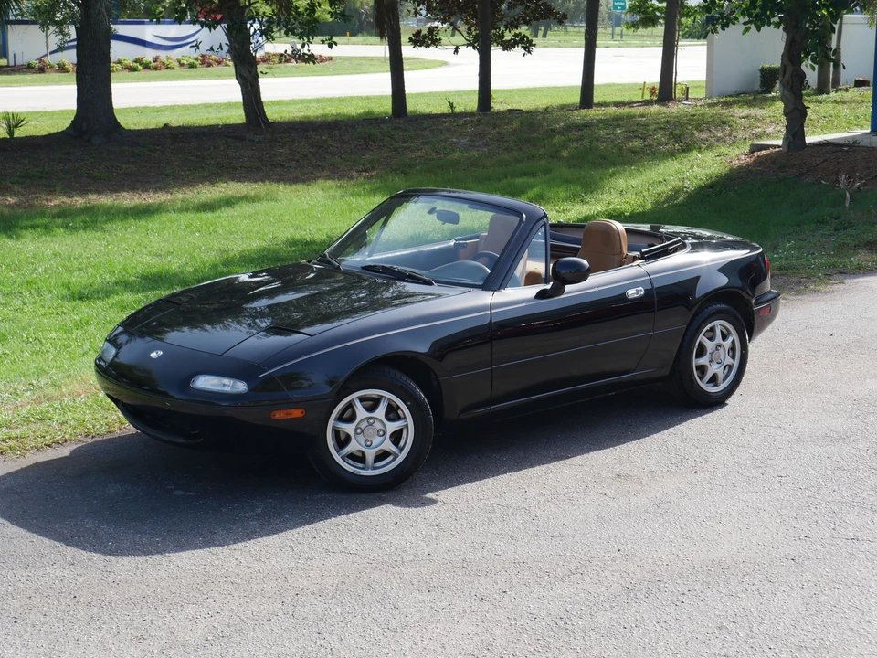 1997 Mazda NA MX-5 Miata - Image 10 of 15