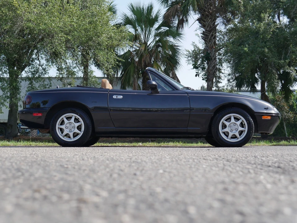 1997 Mazda NA MX-5 Miata - Image 13 of 15