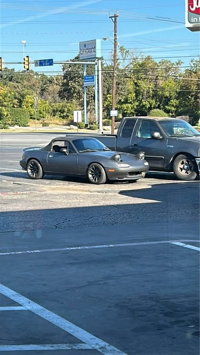 1997 Mazda NA MX-5 Miata - Image 4 of 6
