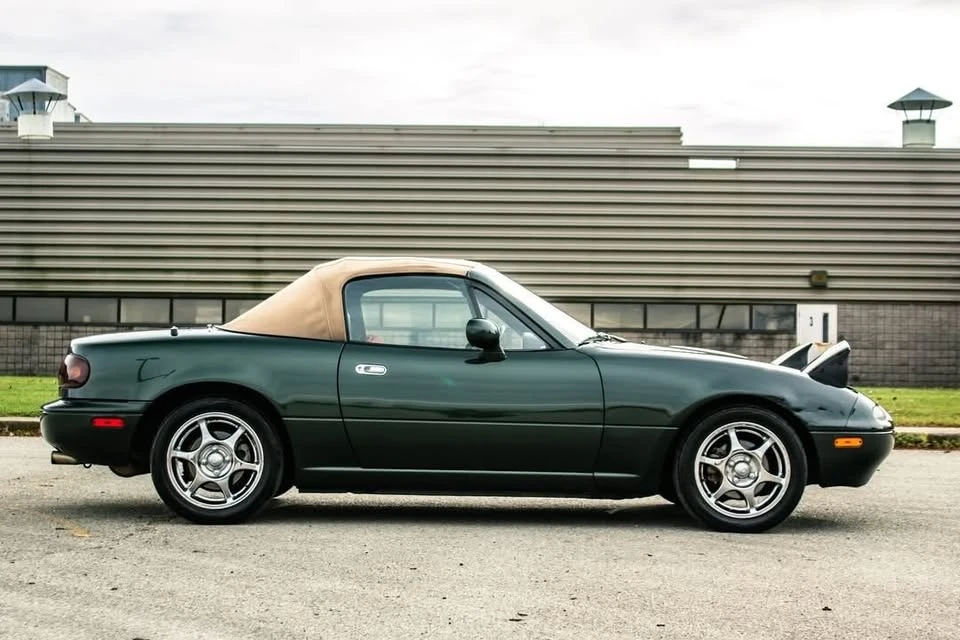 1997 Mazda NA MX-5 Miata - Image 4 of 10