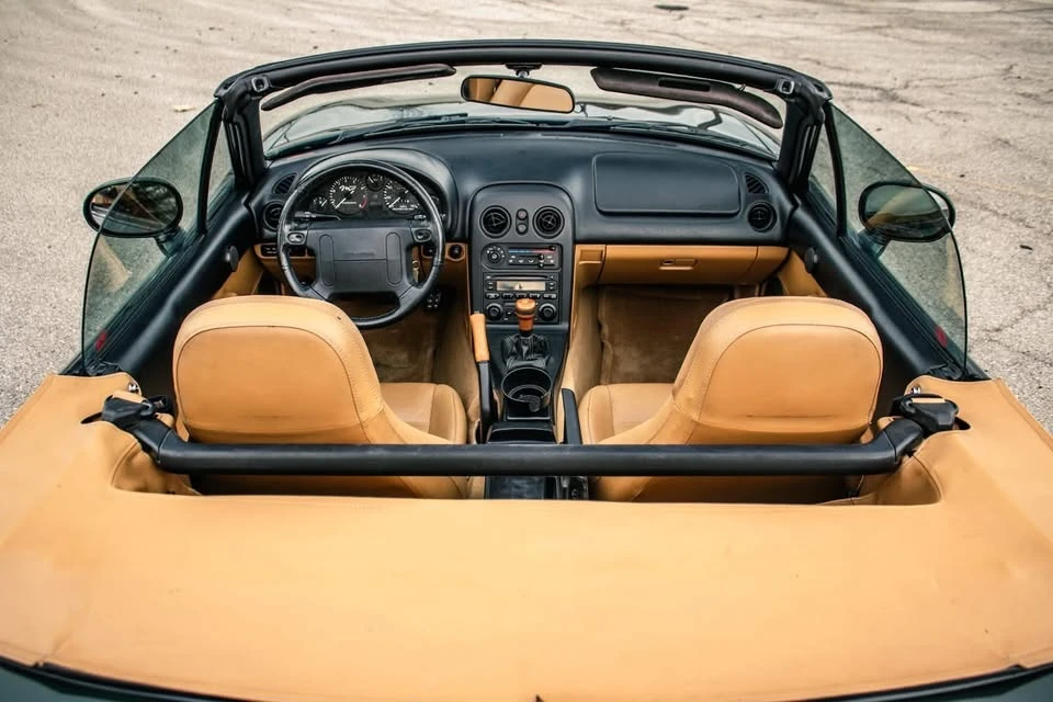1997 Mazda NA MX-5 Miata - Image 5 of 10
