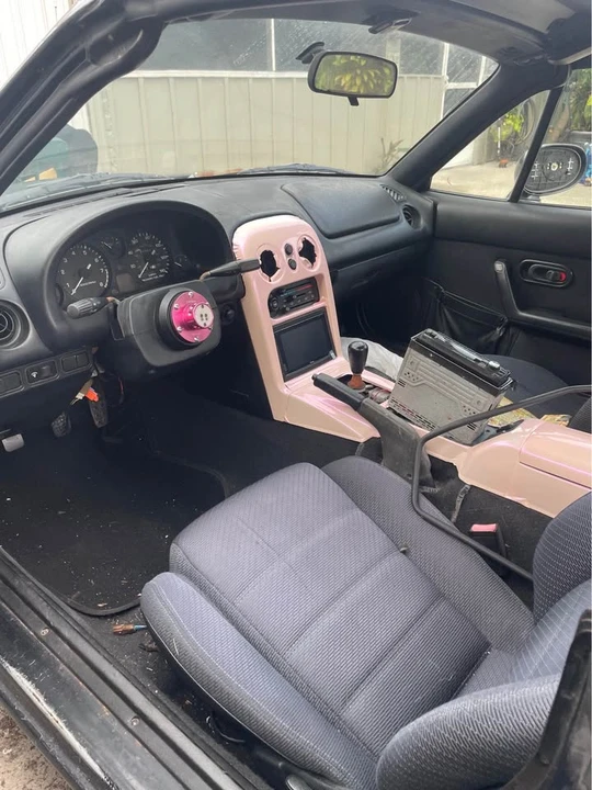 1997 Mazda NA MX-5 Miata - Image 6 of 8