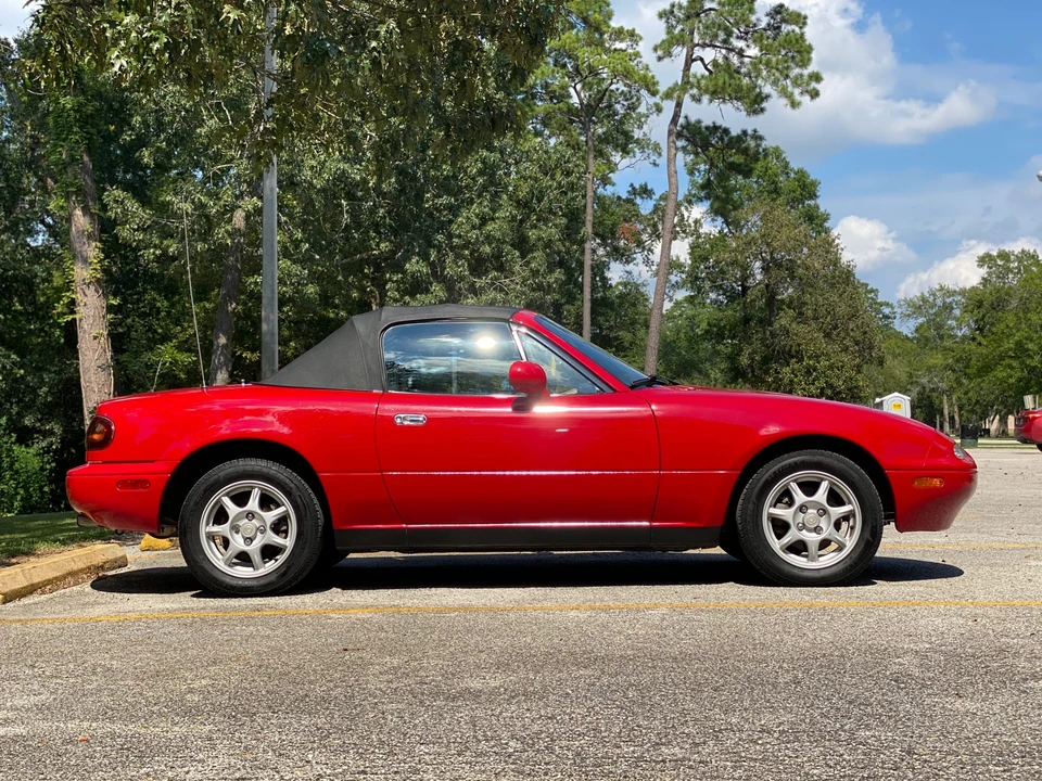 1997 Mazda NA MX-5 Miata - Image 21 of 31