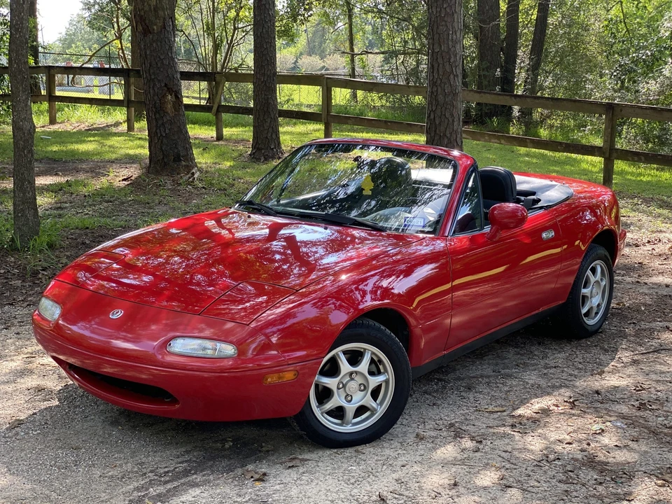 1997 Mazda NA MX-5 Miata - Image 2 of 31
