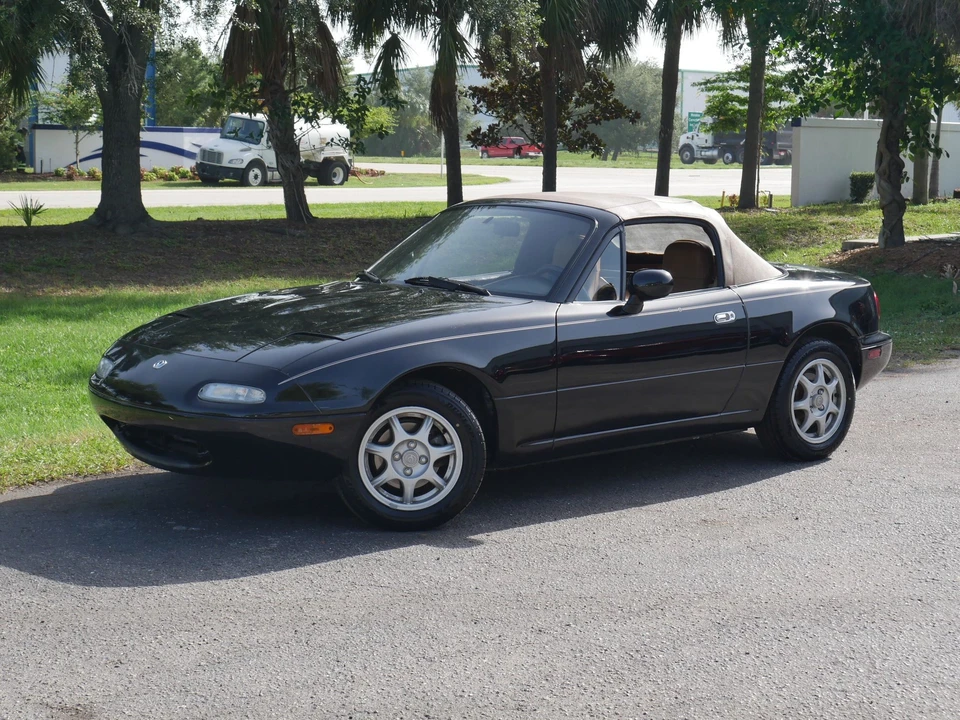 1997 Mazda NA MX-5 Miata - Image 2 of 13