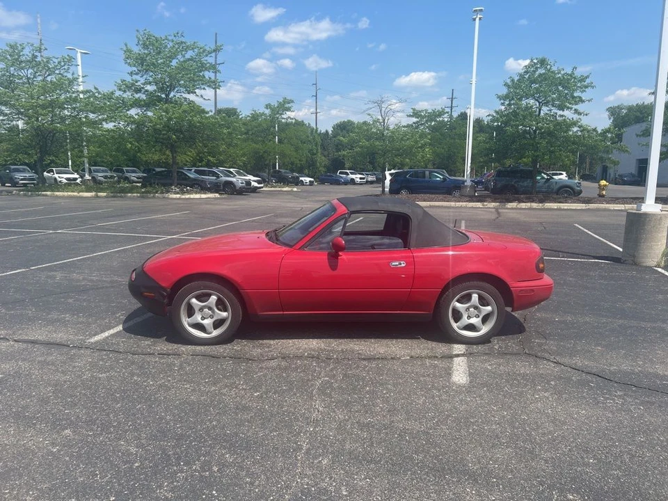 1997 Mazda NA MX-5 Miata - Image 2 of 9