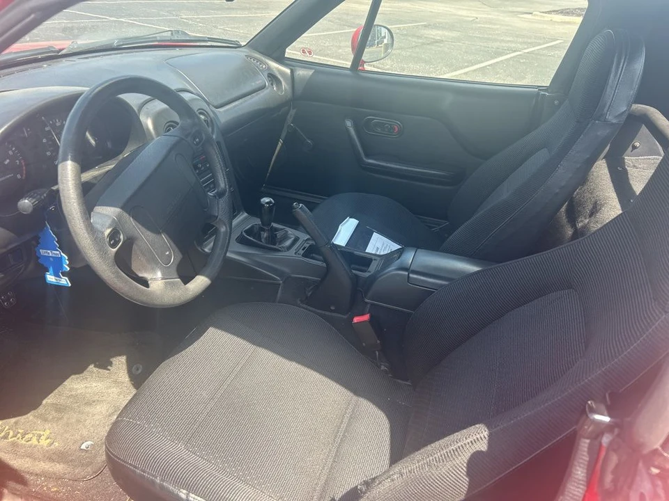 1997 Mazda NA MX-5 Miata - Image 6 of 9