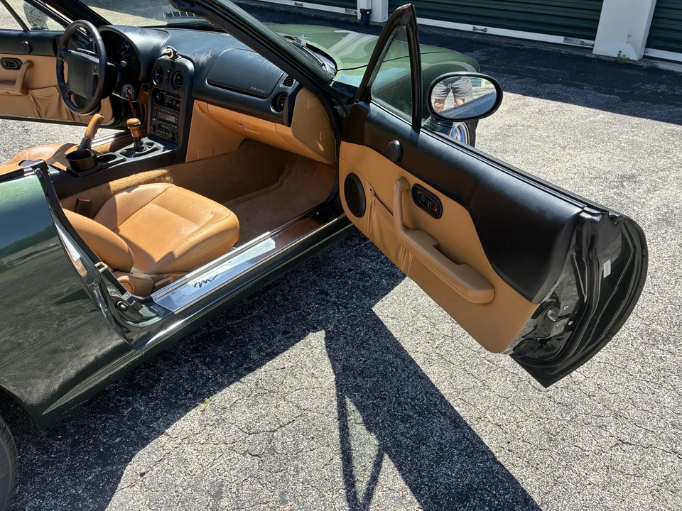 1997 Mazda NA MX-5 Miata - Image 17 of 30