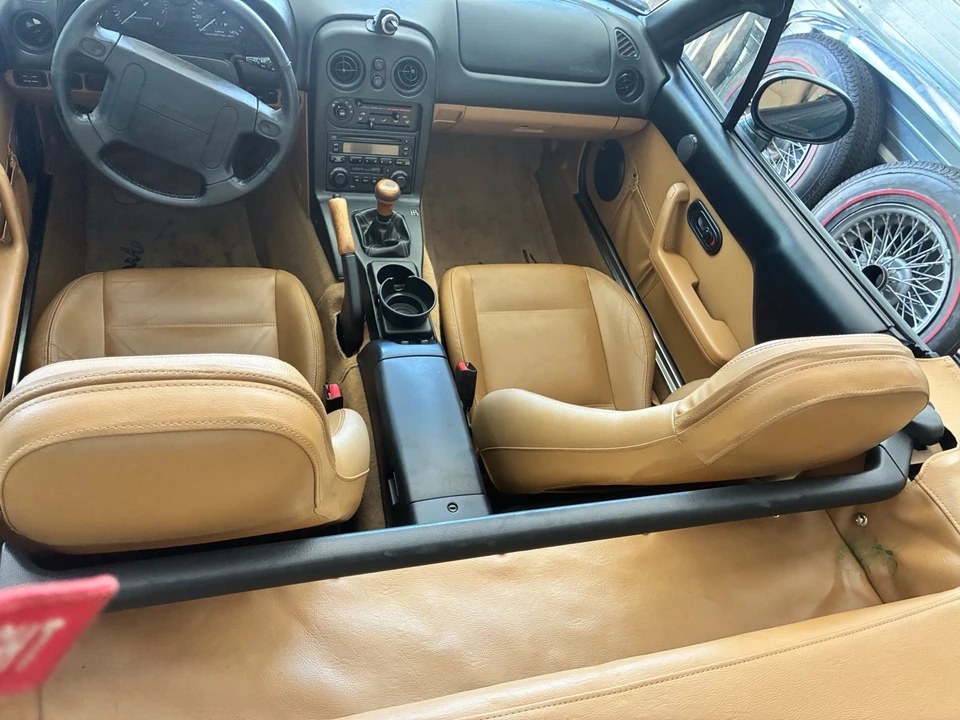 1997 Mazda NA MX-5 Miata - Image 15 of 30