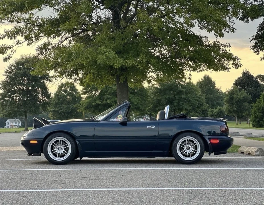 1997 Mazda NA MX-5 Miata - Image 2 of 20