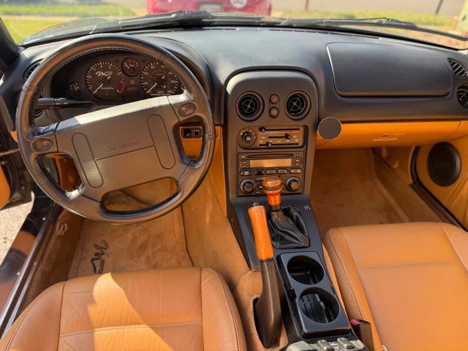 1997 Mazda NA MX-5 Miata - Image 10 of 21