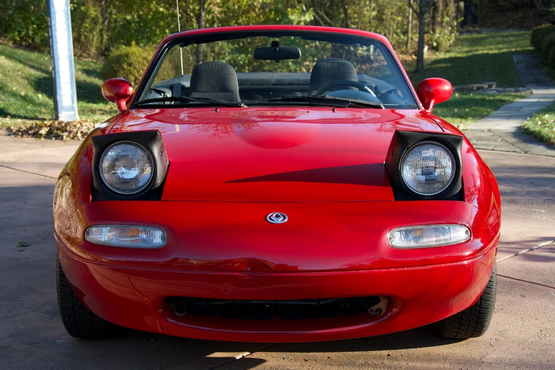 1997 Mazda NA MX-5 Miata - Image 2 of 31
