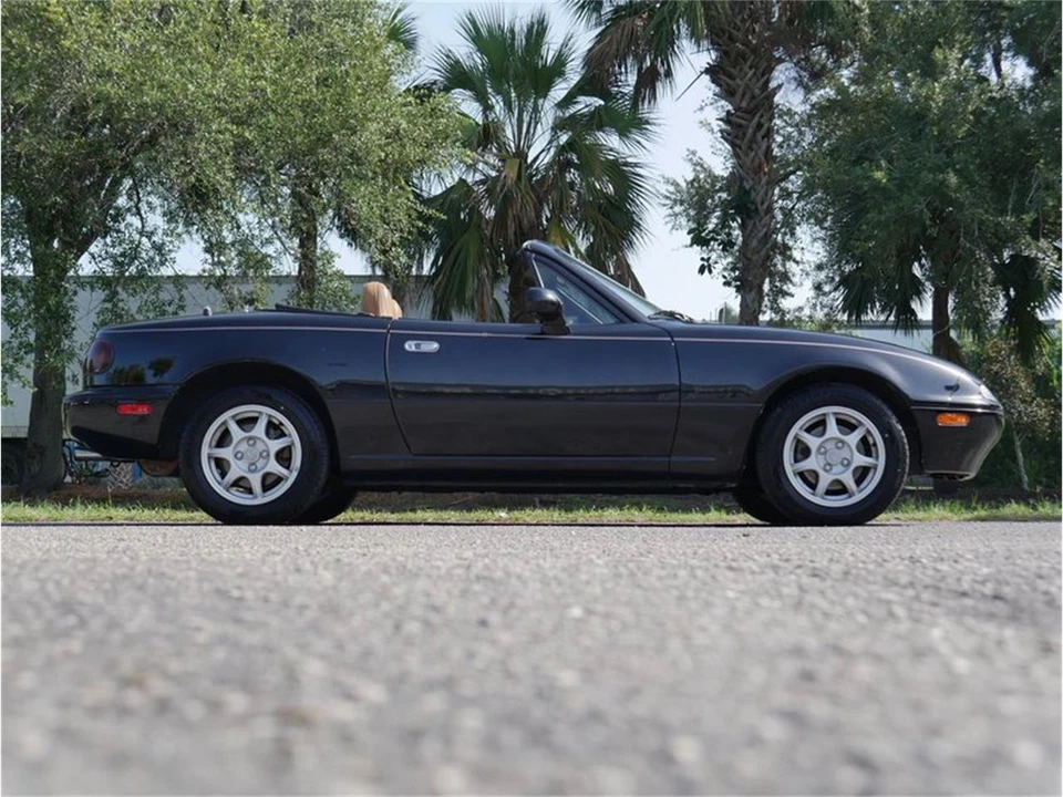1997 Mazda NA MX-5 Miata - Image 13 of 31