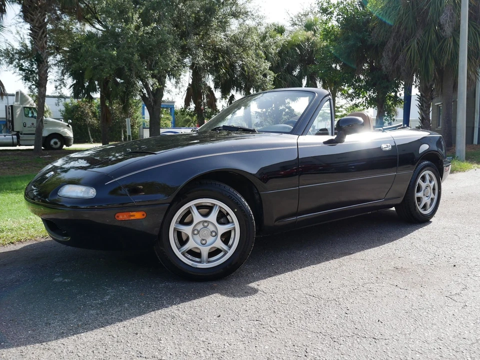 1997 Mazda NA MX-5 Miata - Image 11 of 24