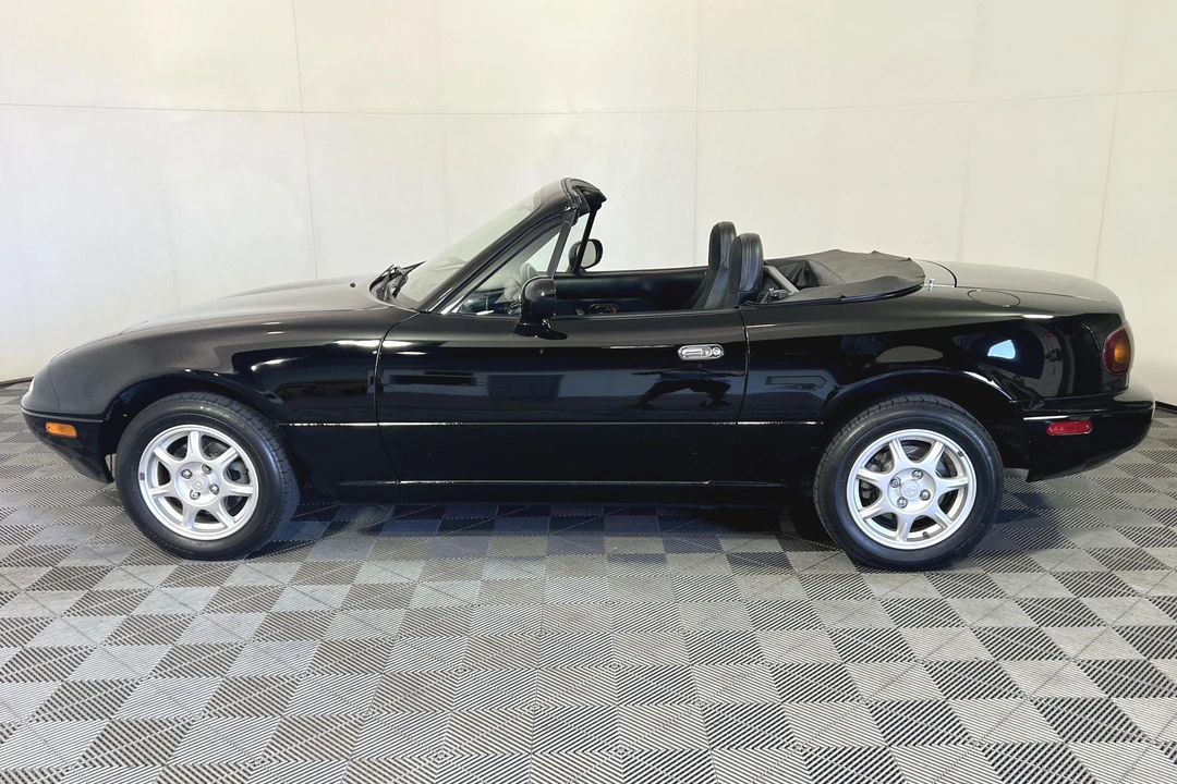 1997 Mazda NA MX-5 Miata - Image 3 of 31