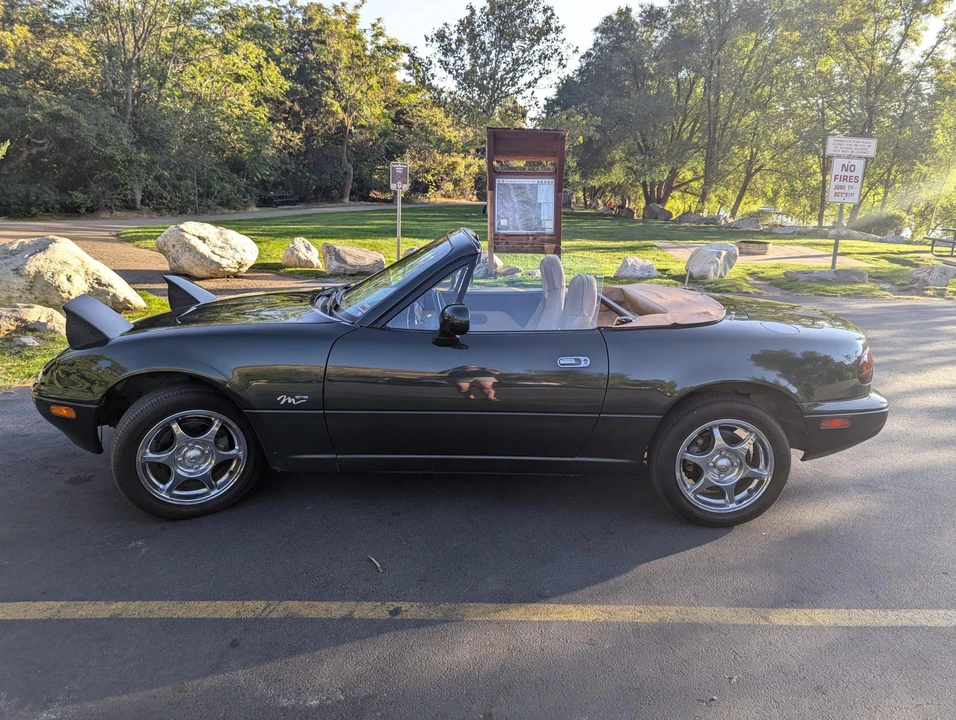 1997 Mazda NA MX-5 Miata - Image 2 of 31
