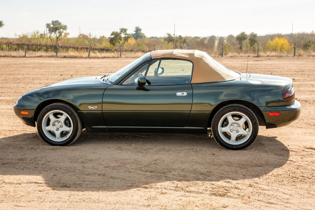 1997 Mazda NA MX-5 Miata - Image 17 of 31