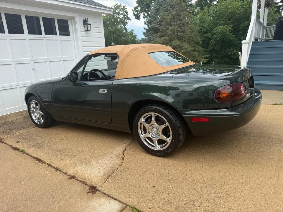1997 Mazda NA MX-5 Miata - Image 18 of 31